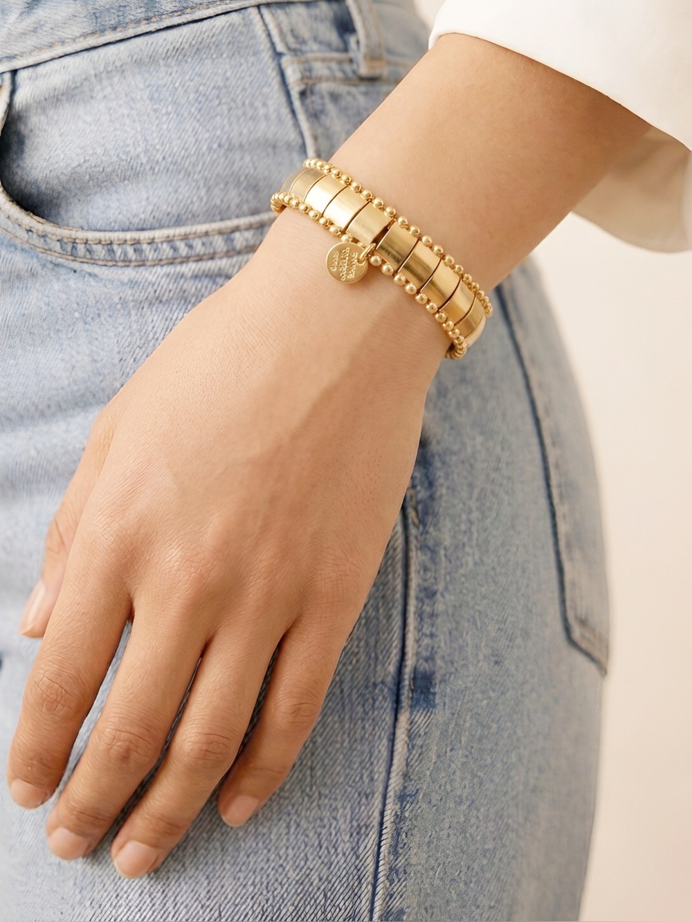 Vintage Gold Tone Stretch Bracelet